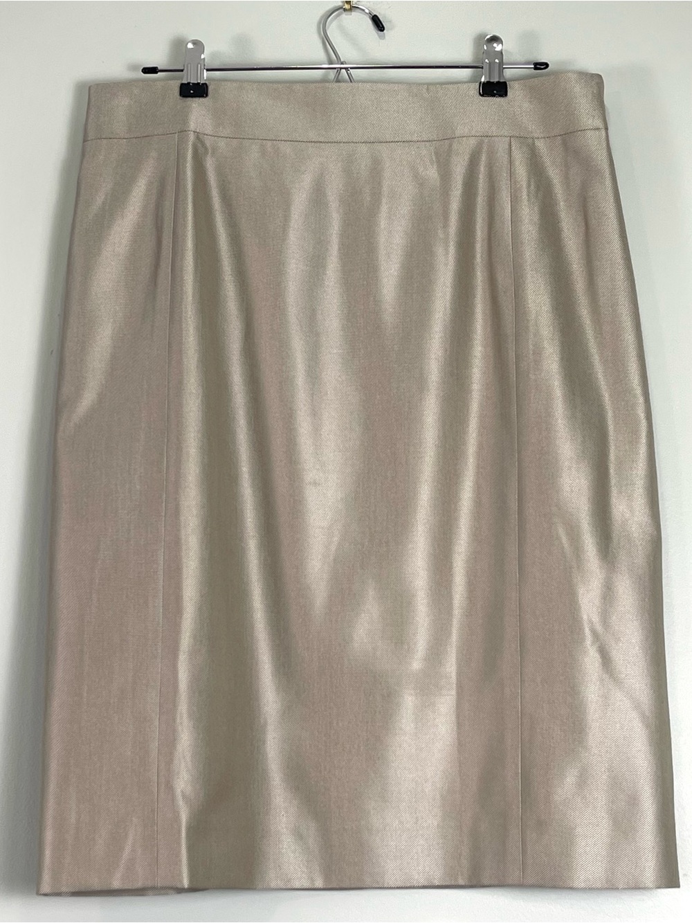 AKRIS 100% Silk Tan Beige Pencil Straight Skirt Lined Quality Designer Size 12